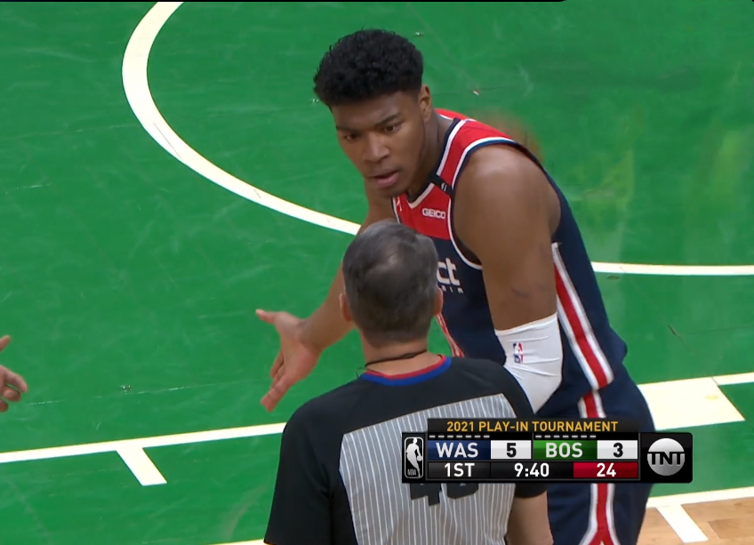 爱游戏体育-关于清晨法甲传出新动向；阿斯顿维拉手感冰凉；管理层表态——话题不断；轮换策略成焦点的信息