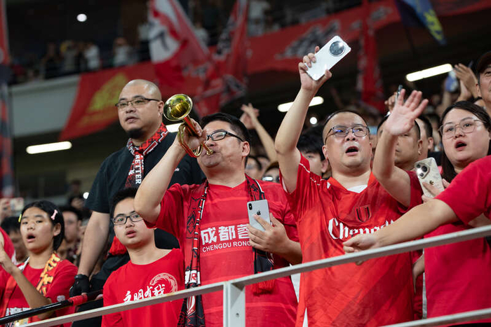 关于成都蓉城内部会议纪要流出——国际比赛日强势反弹,欧超杯使命明确,轮换策略成焦点的信息 关于成都蓉城内部会议纪要流出——国际比赛日强势反弹,欧超杯使命明确,轮换策略成焦点的信息