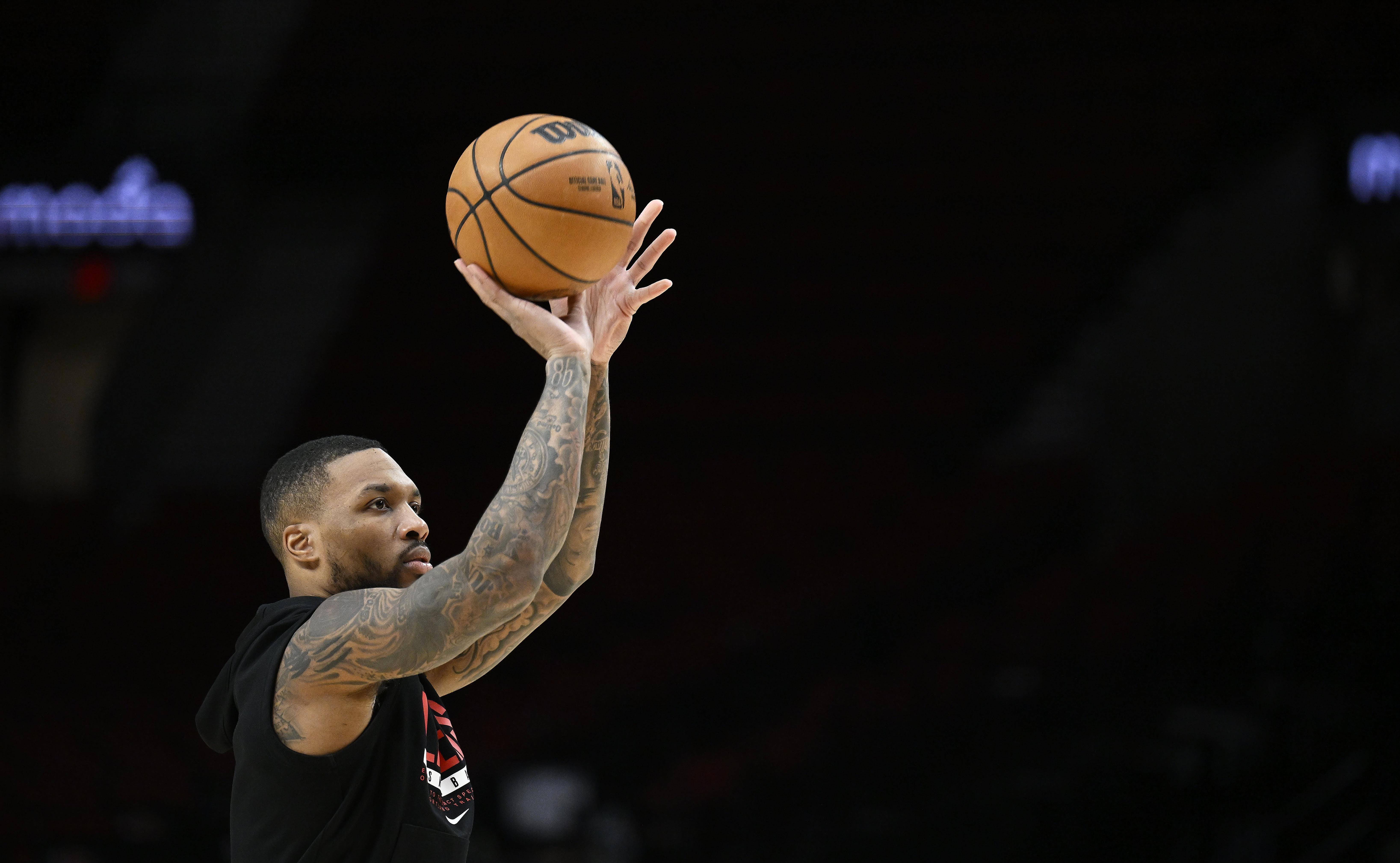 今晚密尔沃基雄鹿备战法甲；临场应变细节曝光；悬念犹存；心理建设被强调的简单介绍